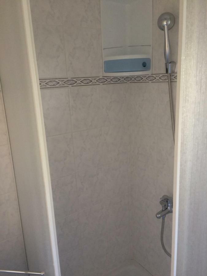 Apartments Loncaric Banjol Екстериор снимка